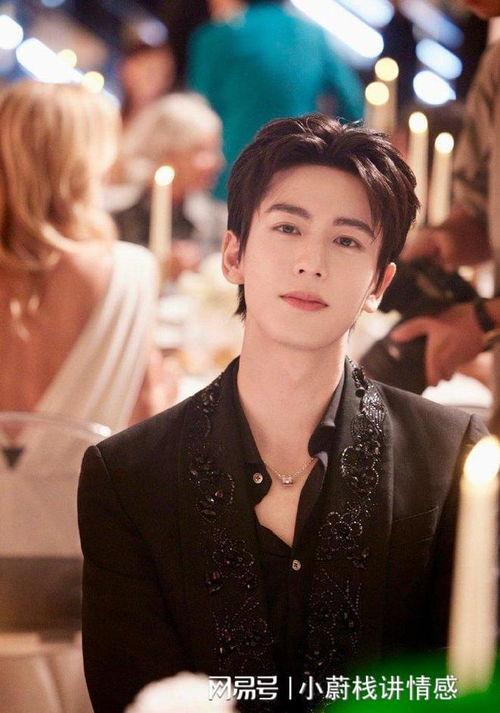 吃瓜娱乐圈张凌赫,娱乐圈的瓜田新秀,星光熠熠的蜕变之路